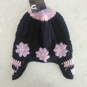 NEW WITH TAGS Guy Laroche black knit trapper style hat with purple flowers